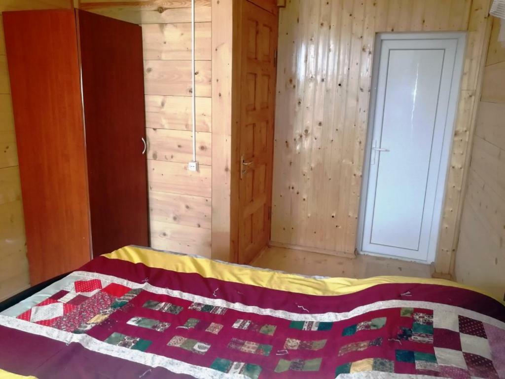 קאחתי Guest House Ilia מראה חיצוני תמונה